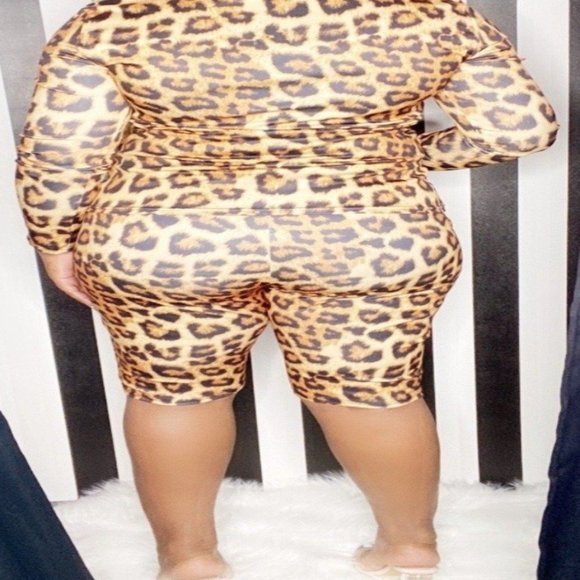 Leopard Short Set - Picture 4 of 4